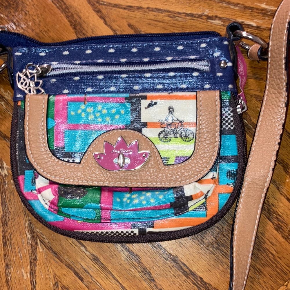 Lily Bloom Mini Pocket Book